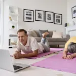 Come mantenere la motivazione per allenarsi a casa e superare la pigrizia