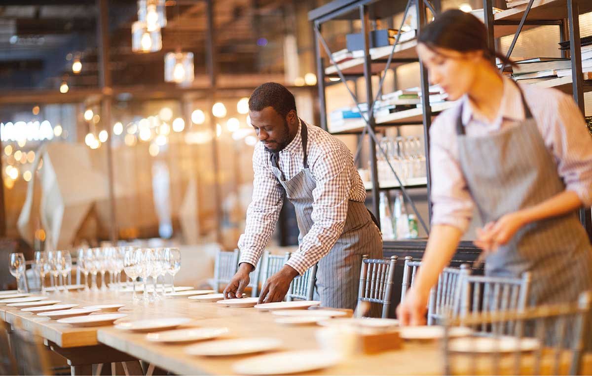 Lavorare come cameriere: tutto ciò che c'è da sapere su come fare